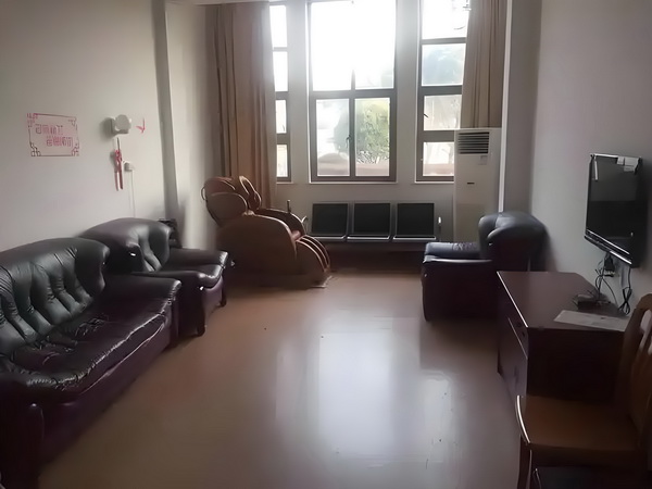 深圳基本入户_细节藏不住爱！白敬亭晒家意外暴露恋情？ 铁1京地线小行车0号在南站